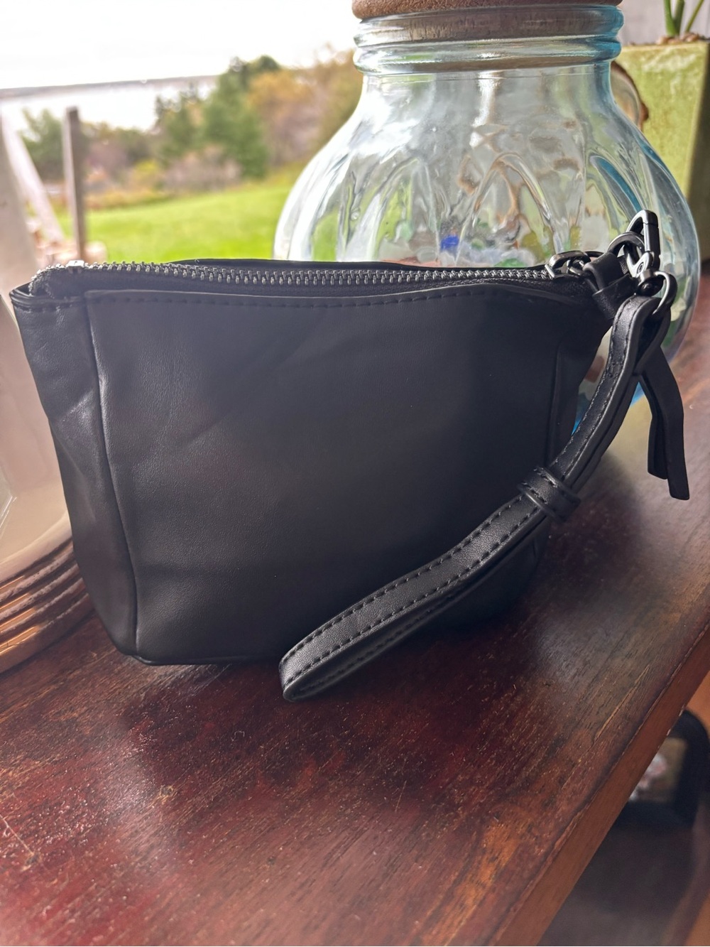 Calvin Klein Classic Black Wristlet Clutch with Detachable Strap - Picture 3 of 8
